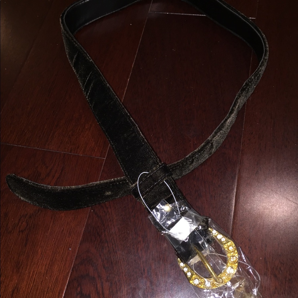 2/$20 NEW Vintage Velvet Belt w/ Rhinestone Buckle
